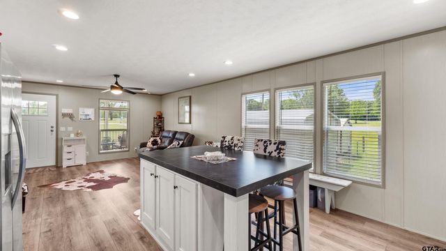 6642 US Highway 67 W, Omaha, TX 75571