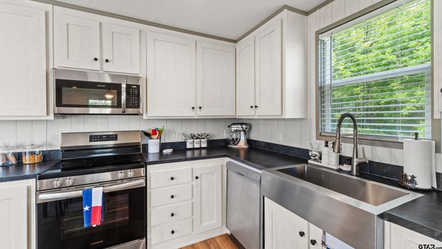 6642 US Highway 67 W, Omaha, TX 75571