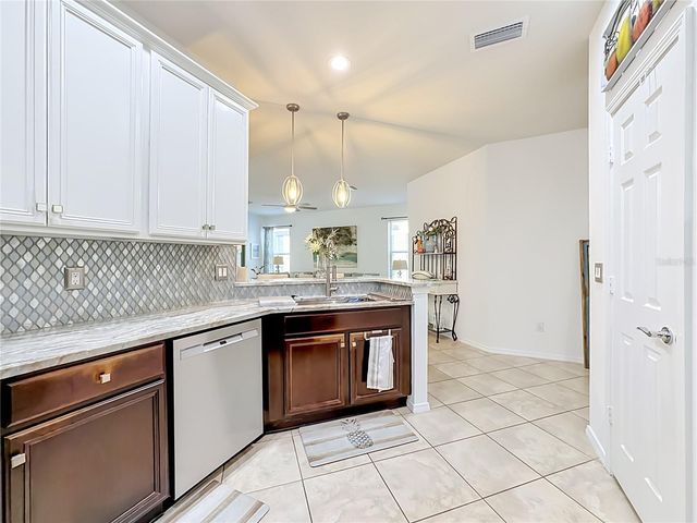 5539 SUNSET FALLS DRIVE, Apollo Beach, FL 33572