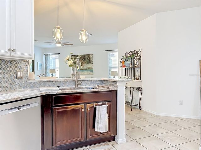 5539 SUNSET FALLS DRIVE, Apollo Beach, FL 33572