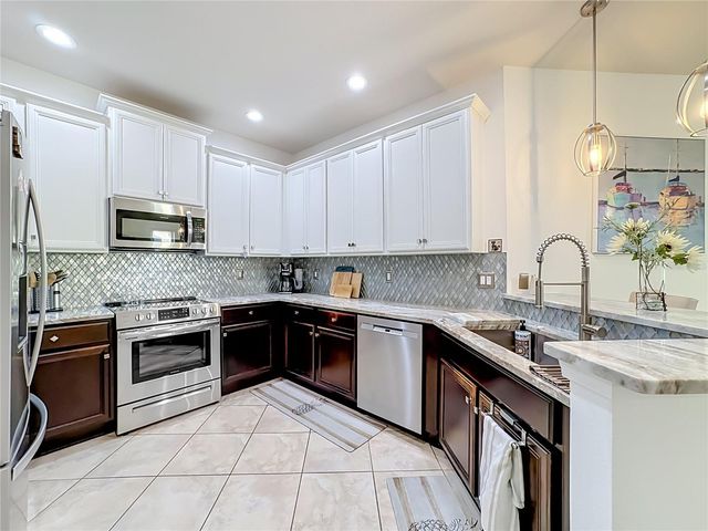 5539 SUNSET FALLS DRIVE, Apollo Beach, FL 33572