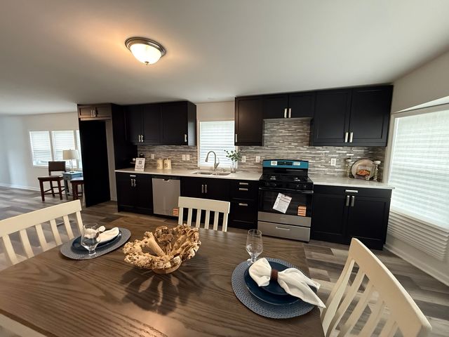 241 Blackthorn Road, Matteson, IL 60443