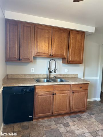 6421 Weddel Street, Taylor, MI 48180