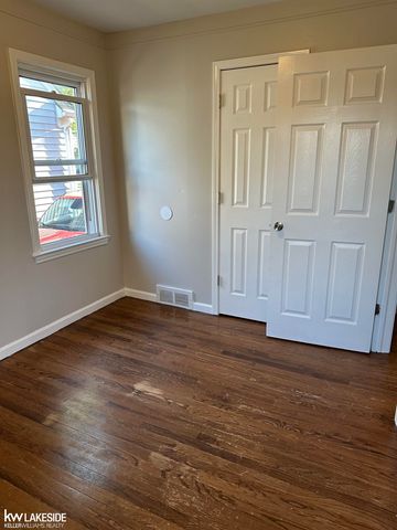 6421 Weddel Street, Taylor, MI 48180