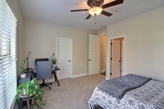 4484 CHESTNUT HILL DR, Collierville, TN 38017
