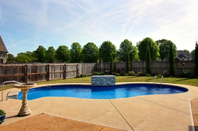 4484 CHESTNUT HILL DR, Collierville, TN 38017