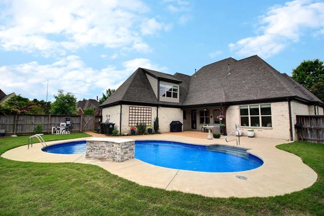 4484 CHESTNUT HILL DR, Collierville, TN 38017