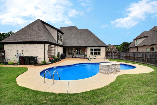 4484 CHESTNUT HILL DR, Collierville, TN 38017
