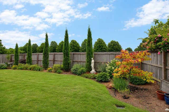 4484 CHESTNUT HILL DR, Collierville, TN 38017