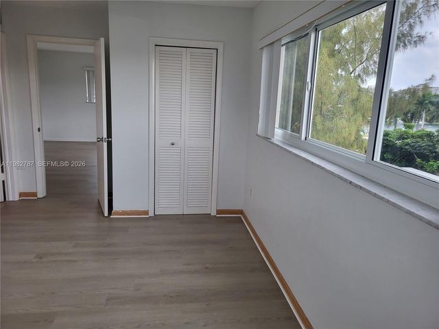 1020 94th St 503, Bay Harbor Islands, FL 33154