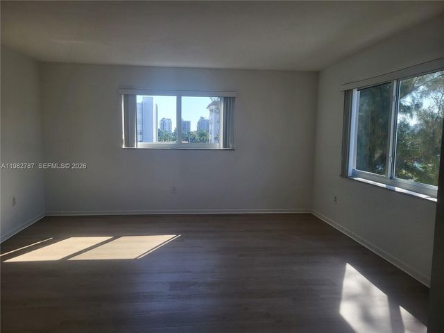 1020 94th St 503, Bay Harbor Islands, FL 33154