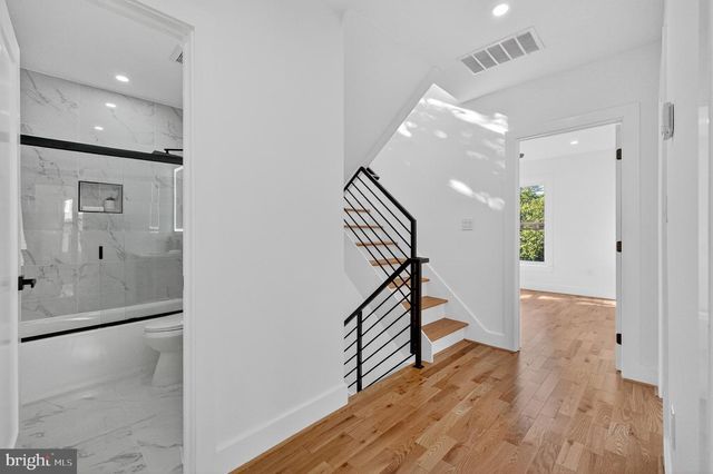 1923 JACKSON ST NE, Washington, DC 20018