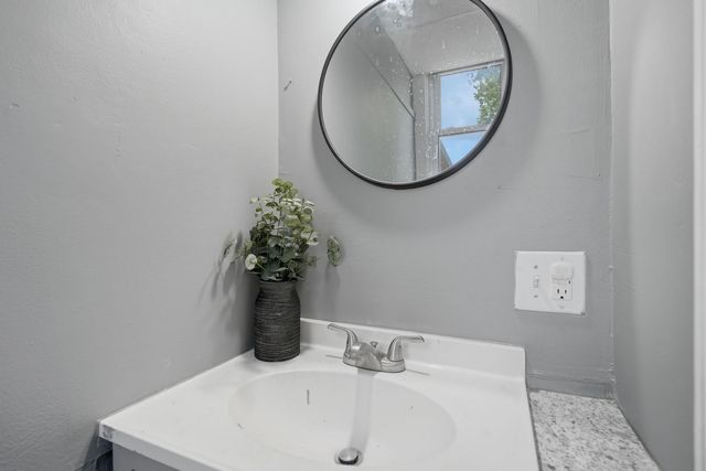 2626 Brady Street, Davenport, IA 52803