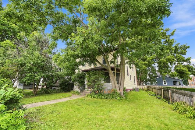 2626 Brady Street, Davenport, IA 52803