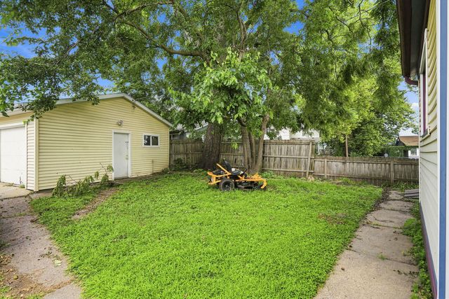 2626 Brady Street, Davenport, IA 52803
