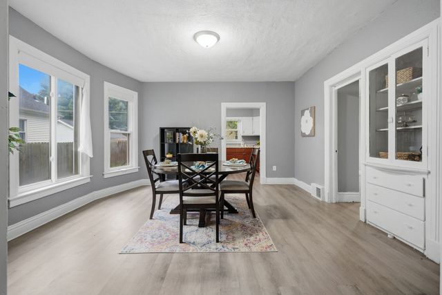 2626 Brady Street, Davenport, IA 52803