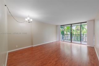 20500 W Country Club Dr 406, Aventura, FL 33180