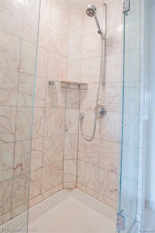 3559 Port Cove Drive, Waterford, MI 48328