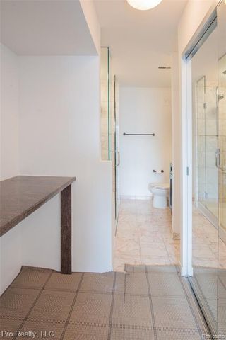 3559 Port Cove Drive, Waterford, MI 48328