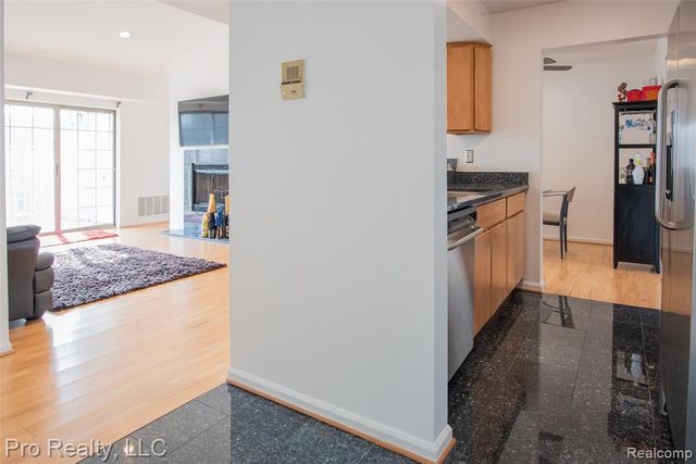 3559 Port Cove Drive, Waterford, MI 48328