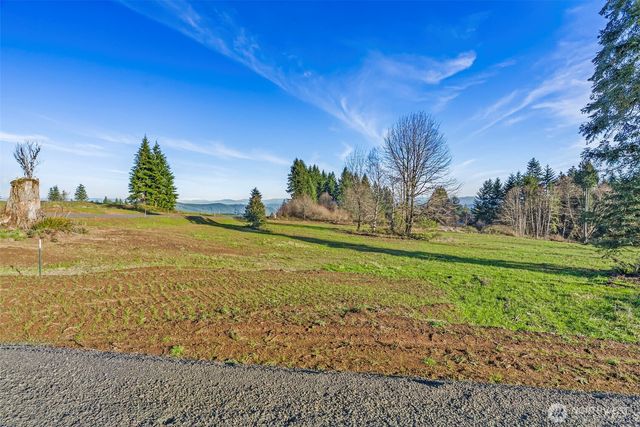 239 Suncrest Drive, Castle Rock, WA 98611