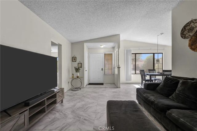 811 Alondra Drive, Hemet, CA 92545