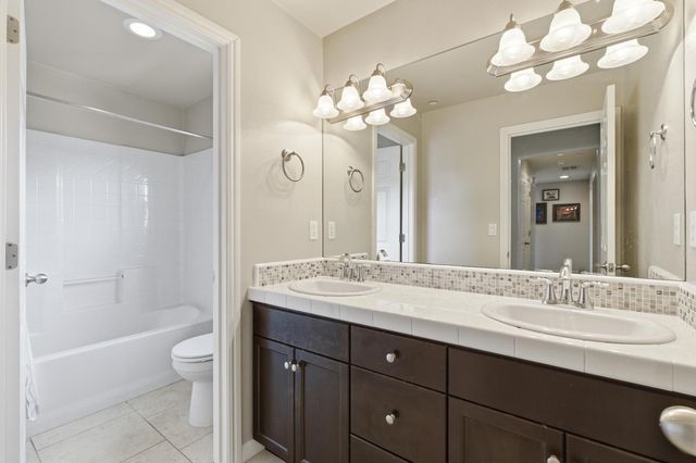 3546 Saginaw Avenue, Clovis, CA 93619