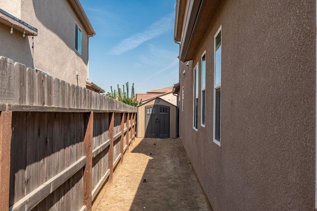 3546 Saginaw Avenue, Clovis, CA 93619