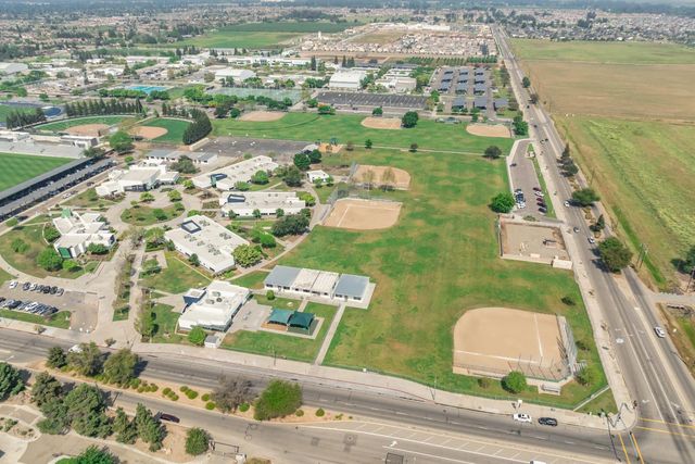 3546 Saginaw Avenue, Clovis, CA 93619