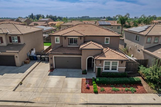 3546 Saginaw Avenue, Clovis, CA 93619