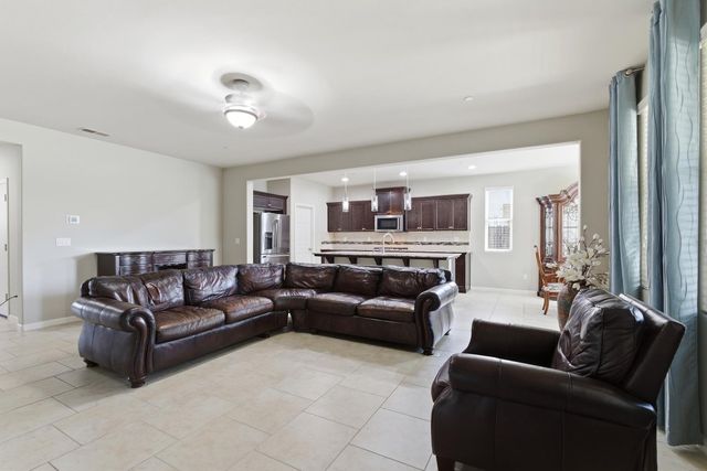 3546 Saginaw Avenue, Clovis, CA 93619