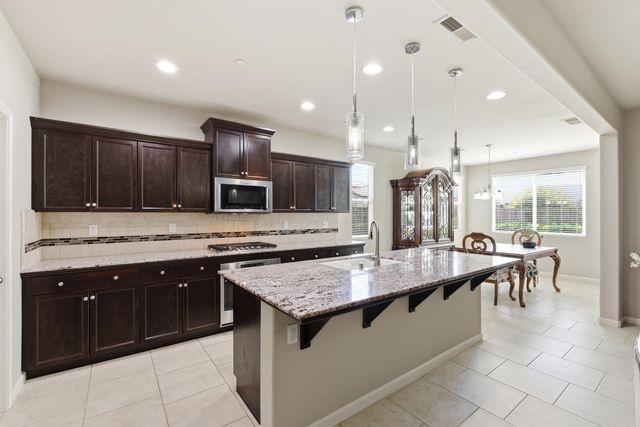 3546 Saginaw Avenue, Clovis, CA 93619