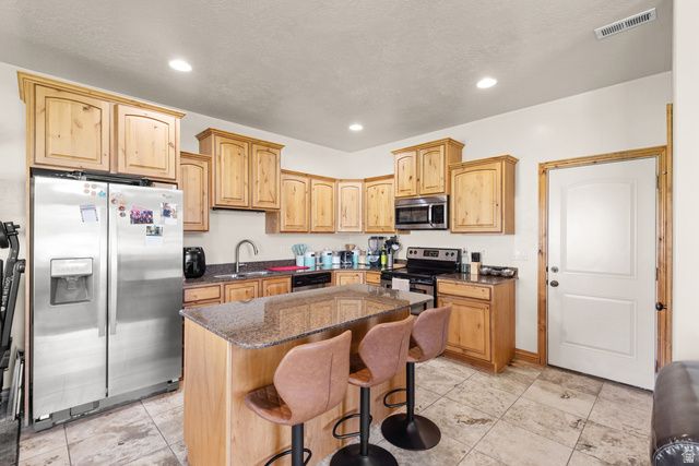 835 S FOX LN, Orem, UT 84059