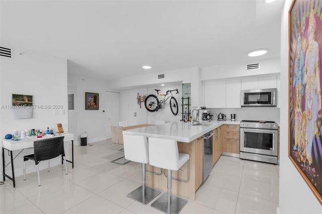 1155 Brickell Bay Dr 303, Miami, FL 33131