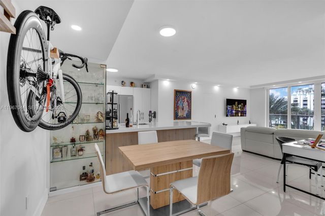 1155 Brickell Bay Dr 303, Miami, FL 33131