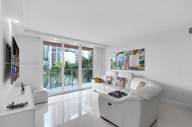 1155 Brickell Bay Dr 303, Miami, FL 33131
