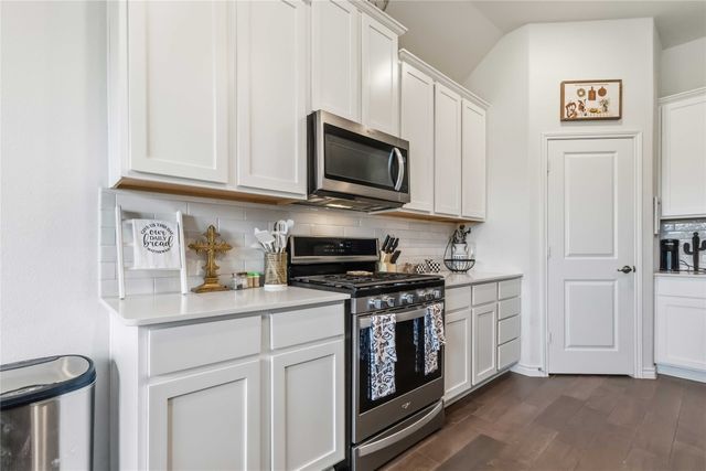 11005 Mustang Trail, Aubrey, TX 76227