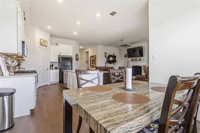 11005 Mustang Trail, Aubrey, TX 76227