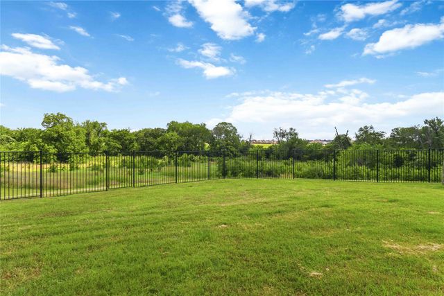 11005 Mustang Trail, Aubrey, TX 76227