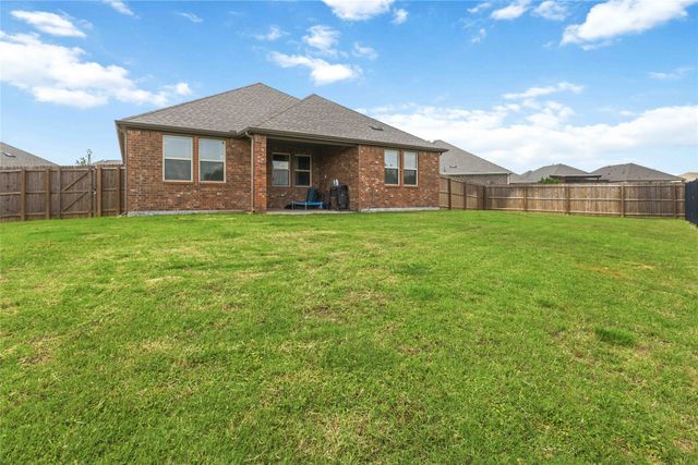 11005 Mustang Trail, Aubrey, TX 76227