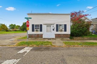 1038 Sylvia St, Louisville, KY 40217
