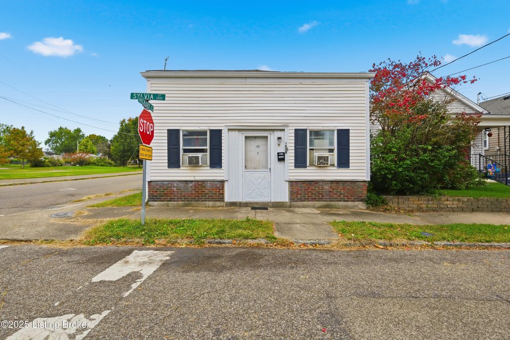 1038 Sylvia St, Louisville, KY 40217
