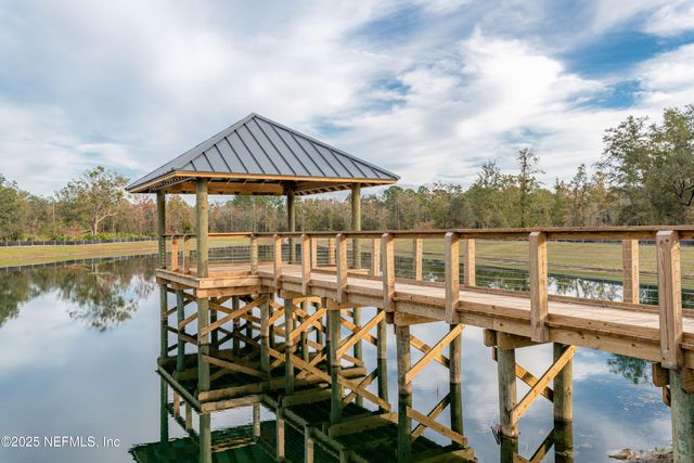 289 CRAFTON Circle, St. Johns, FL 32259