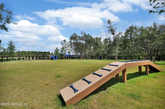 289 CRAFTON Circle, St. Johns, FL 32259