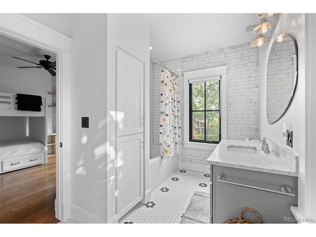 2417 W 35th Ave, Denver, CO 80211