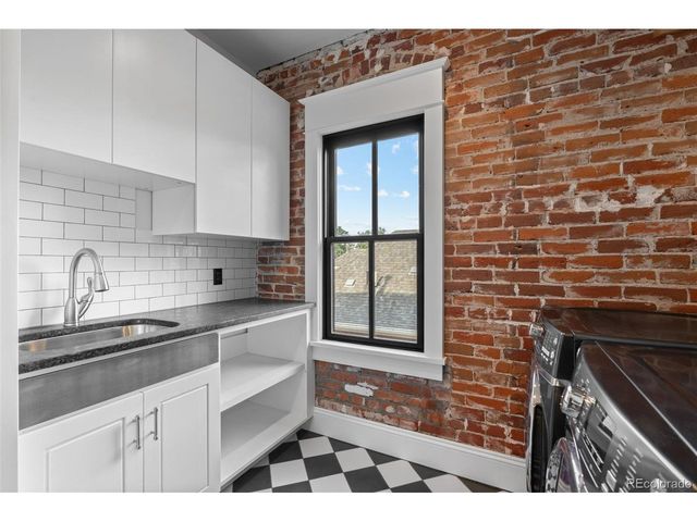 2417 W 35th Ave, Denver, CO 80211