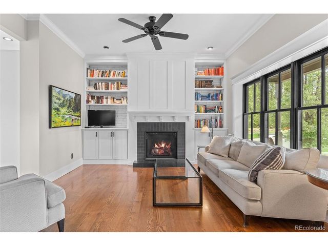 2417 W 35th Ave, Denver, CO 80211