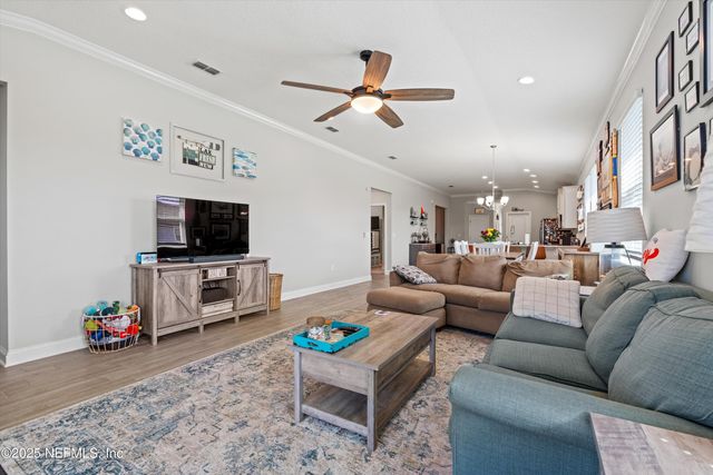 21 CREEKMORE Drive, St. Augustine, FL 32092