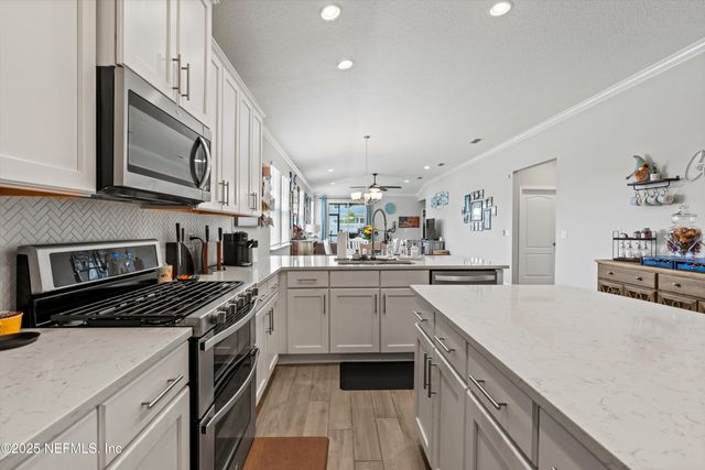 21 CREEKMORE Drive, St. Augustine, FL 32092
