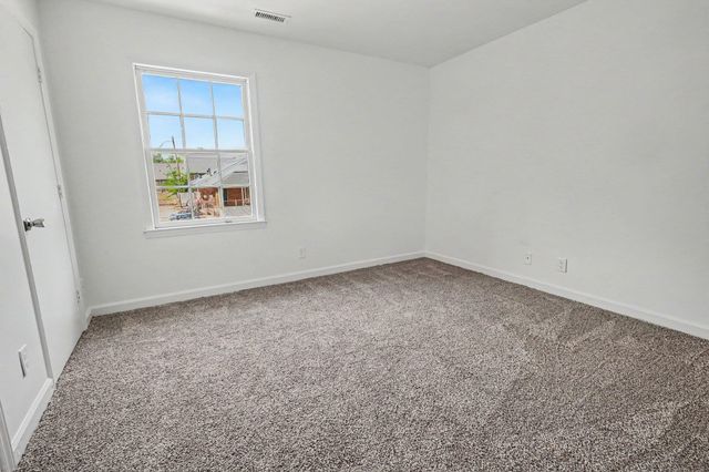 1446 Dover Road, Spartanburg, SC 29301